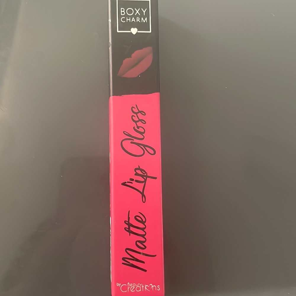 Matte lip gloss